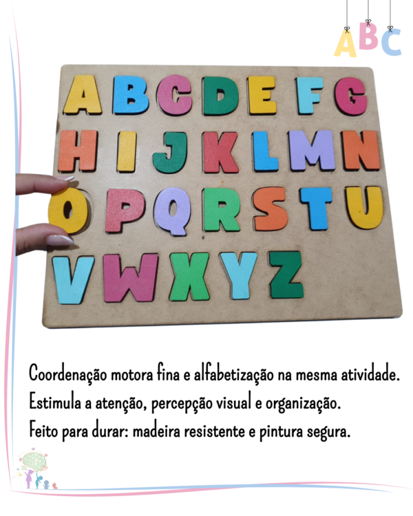Alfabeto Artesanal de Encaixe em Madeira – Letras Bastão Coloridas | Educativo, Sensorial e Lúdico - Imagem 6